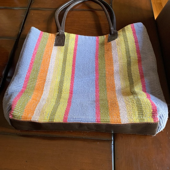 Leather bottom and handles colorful woven bag - Picture 2 of 2